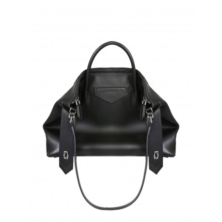 GIVENCHY