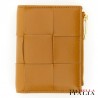 【BOTTEGA VENETA】BI-FOLD LEATHER WALLET WITH ZIPPER