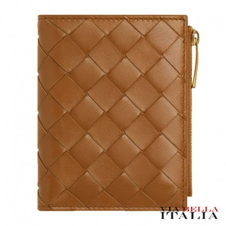 【BOTTEGA VENETA】LEATHER BI-FOLD WALLET WITH ZIPPER SMALL
