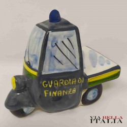カルタジローネ陶器 アーペ イタリア税務局パトカー