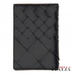 【BOTTEGA VENETA】LEATHER PASSPORT HOLDER WITH WOVEN PATTERN