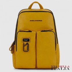 【PIQUADRO】 レザーバックパック