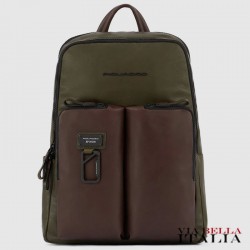 【PIQUADRO】 レザーバックパック