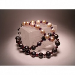Knot bracelet with pearls, garnet and amethyst
