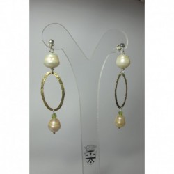Silver earrings with pearls and peridot