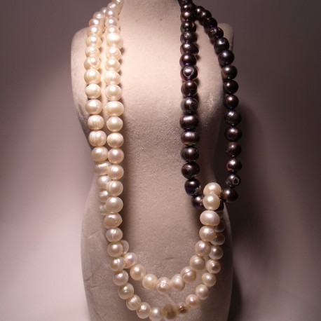 Collana nodo" di perle bianche e grigie"