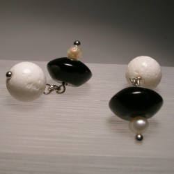 Cufflinks with white coral, onyx and freshwater pearls