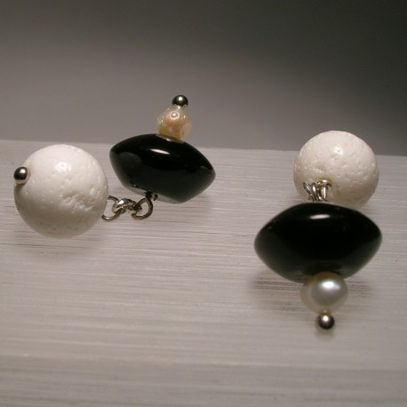 Cufflinks with white coral, onyx and freshwater pearls