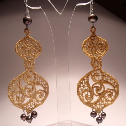 Silver earrings with pearls and golden LineaErre embroidery
