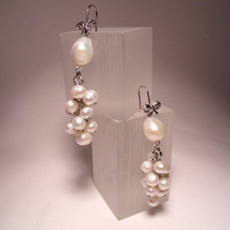 Silver earrings with freshwater pearls