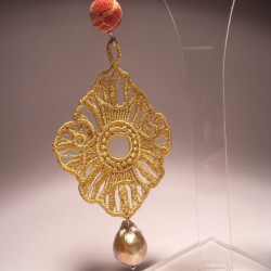 Silver earrings with pearls, madrepora and LineaErre embroidery