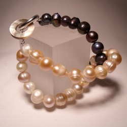 Bracciale nodo" in perle bianche e grigie"